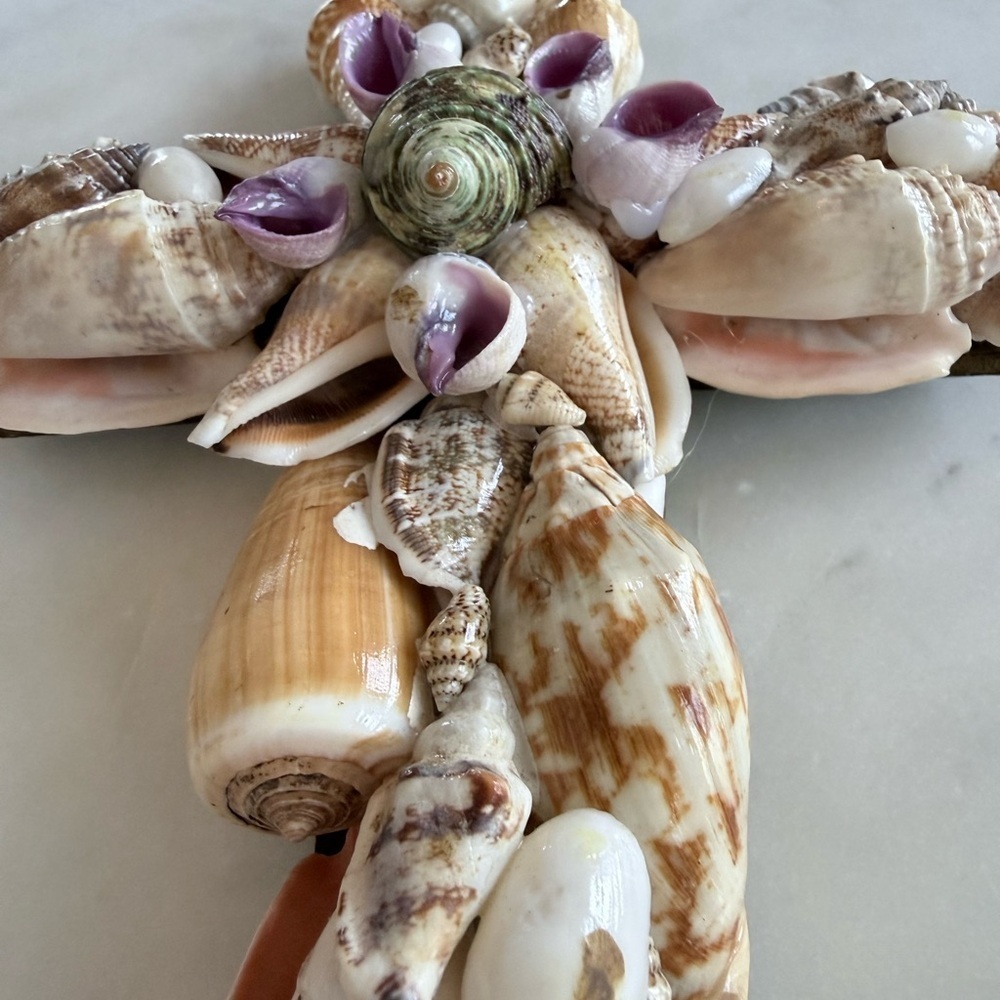 Seashell Cross Decor - Picture 2 of 4